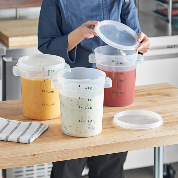 Cambro 2 and 4 Qt. Translucent Round Polypropylene Food Storage Container  Lid