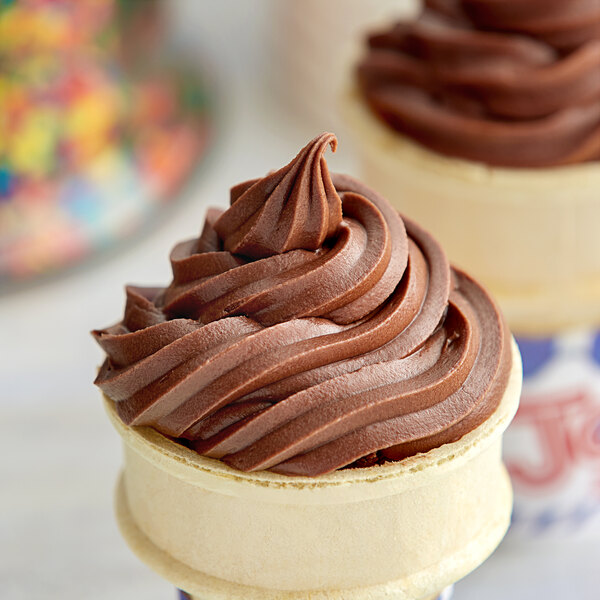 Turkey Hill 10 Premium Chocolate Soft Serve Ice Cream Mix 1 Gallon 4/Case