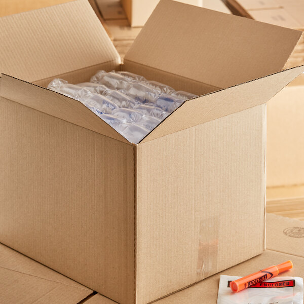 A Lavex Kraft cardboard box with 25 bundles inside.