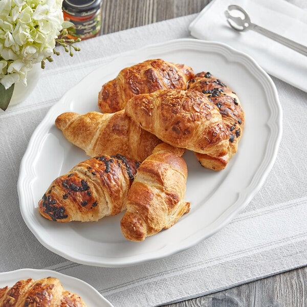 PREMIUM CROISSANT CURVED  Schulstad Bakery Solutions