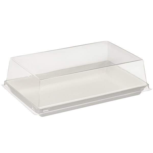 A Solia transparent PET lid on a clear plastic container.