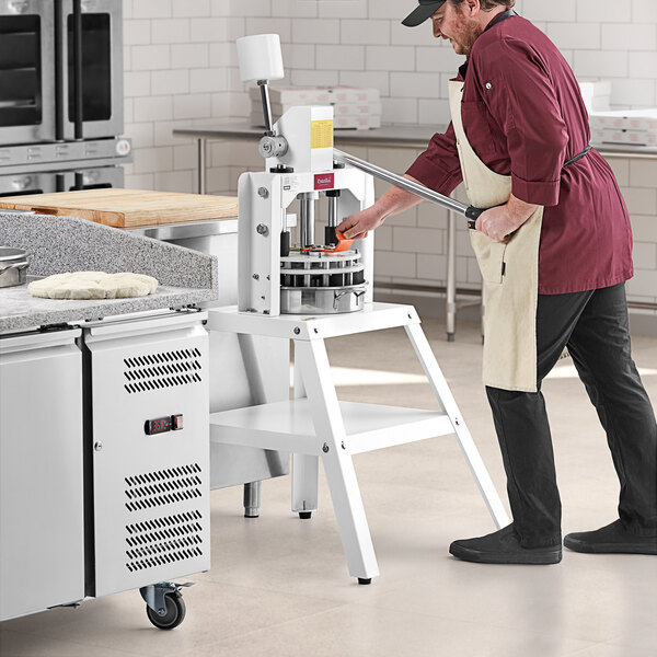 Estella MDD9 Manual Dough Divider - 6.6 lb. Capacity, 9 Part