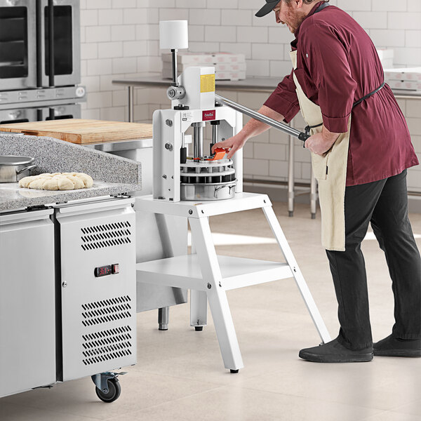 Estella MDD18 Manual Dough Divider - 6.6 lb. Capacity, 18 Part