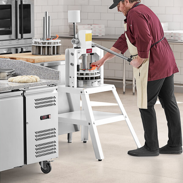 Estella MDD189 Manual Dough Divider - 6.6 lb. Capacity, 9 & 18 Part