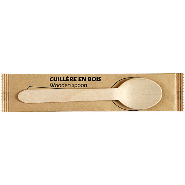 A package of Solia natural wooden spoons with a label written in French.