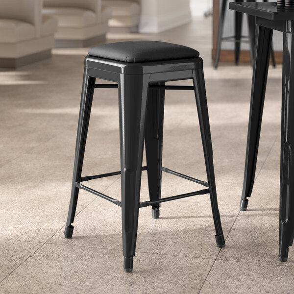 Lancaster Table & Seating Alloy Series Black Indoor Backless Counter Height Stool with Black Vinyl Cushion