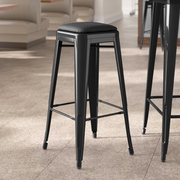 Lancaster Table & Seating Alloy Series Onyx Black Indoor Backless Barstool with Onyx Black Vinyl Cushion