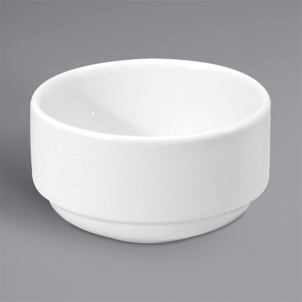 A close-up of a Oneida Classic Dallas cream white porcelain bouillon bowl.