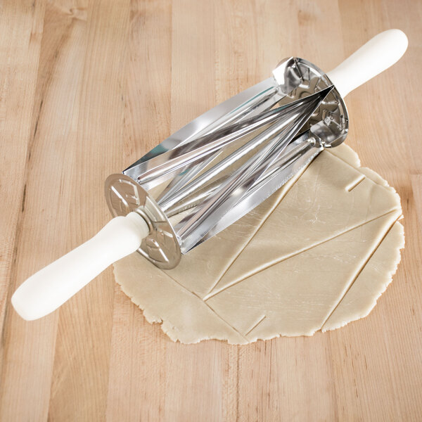Details about   Stainless Steel Rolling Cutter for Making Croissant Bread Wheel Pastry KnifWR
