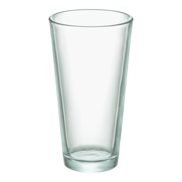 A clear, rim-tempered mixing glass with a 22 oz. capacity.