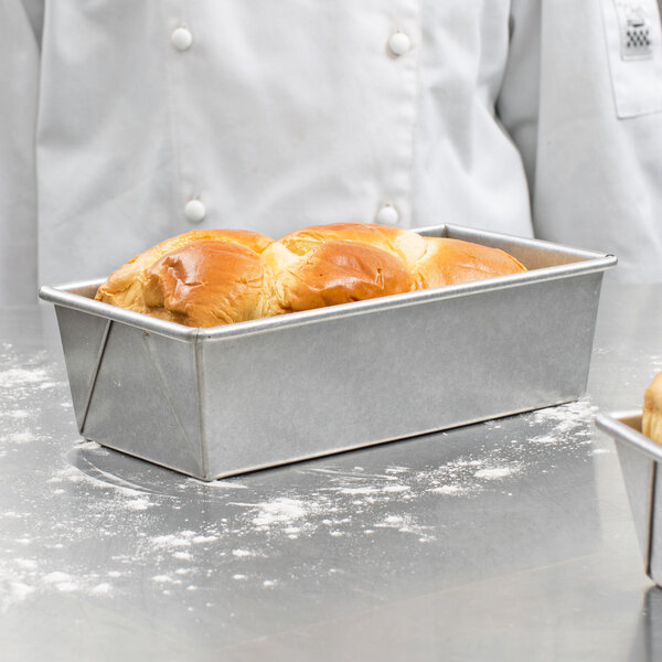Chicago Metallic 49115 1 1/2 lb. Glazed Aluminized Steel Bread Loaf Pan 10" x 5" x 3"