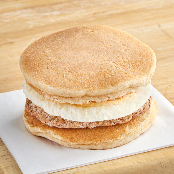 Deli Express Sausage, Egg, and Cheese Pancake Breakfast Sandwich 5.7 oz
