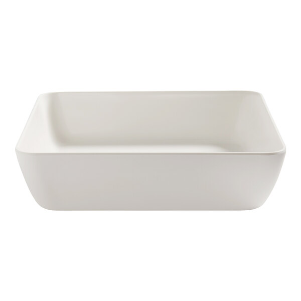 A white rectangular bowl with a white border.
