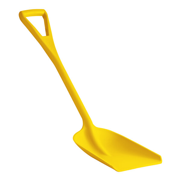 A yellow Carlisle Sparta ice shovel with a handle.