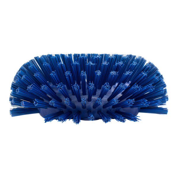 A close-up of a Carlisle blue tank & kettle brush with polyester bristles.