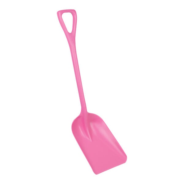 A Remco pink polypropylene food service shovel with a long handle.