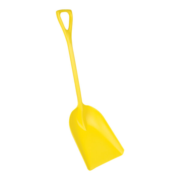 A yellow Remco one-piece polypropylene food service shovel.