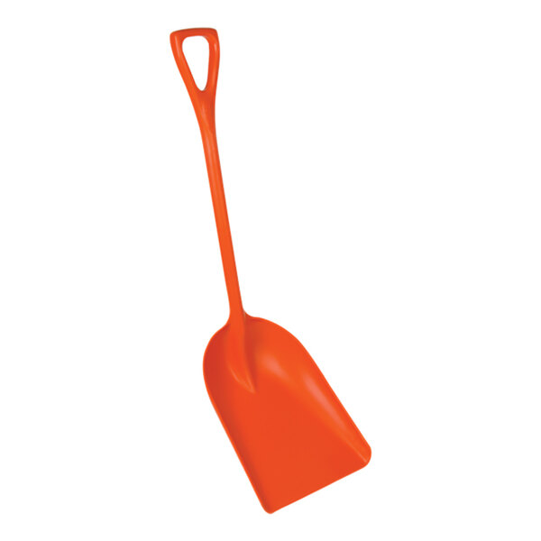 A close-up of a Remco orange polypropylene food service shovel with a handle.