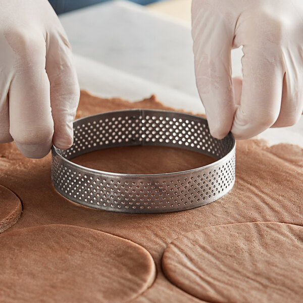 Pavoni Progetto Crostate Stainless Steel Micro-Perforated Tart Ring XF9020 - 3 1/2" x 3/4"