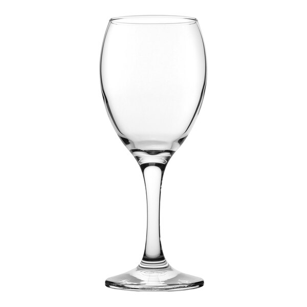 A close-up of a Pasabahce Capri wine glass with a foot.
