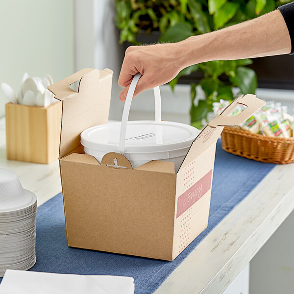 Sabert SoupNServe 128 oz. White Plastic Container and Kraft