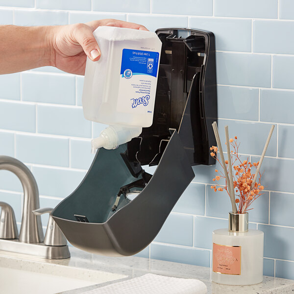 Scott® 91560 33.8 fl. oz. Clear Fresh Scent Moisturizing Foaming Hand Sanitizer - 6/Case
