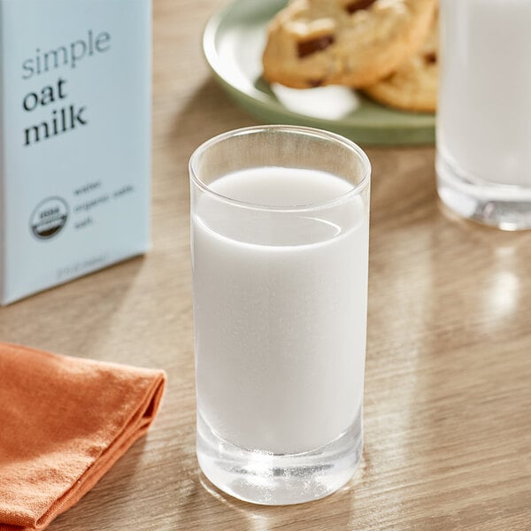 Mooala Organic Simple Oat Milk 32 fl. oz. - 6/Case