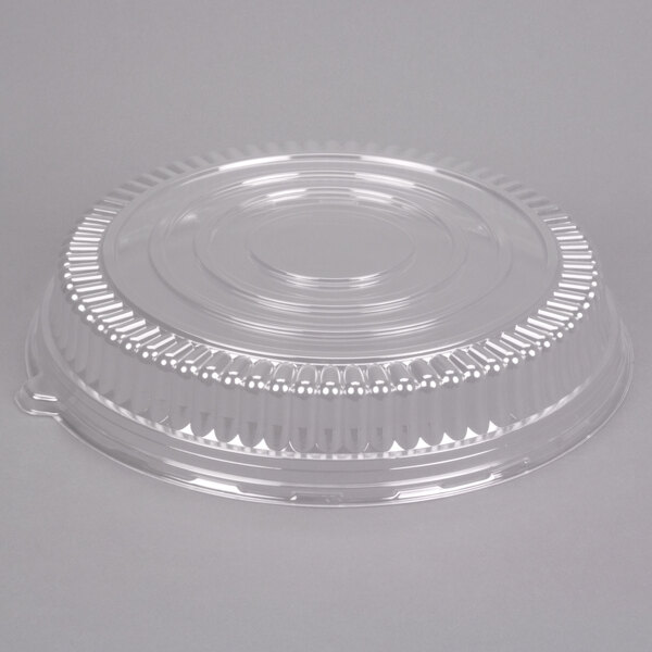 A clear plastic lid for a Fineline Platter Pleasers container.
