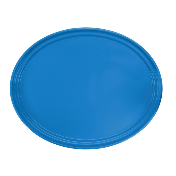 A blue oval Cambro tray with round edges.