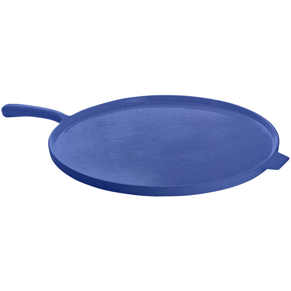 A blue round Tablecraft pizza tray with a handle.