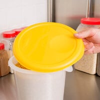 Rubbermaid FG572200YEL Yellow Lid for 2, 4 Qt. Round Food Storage Containers