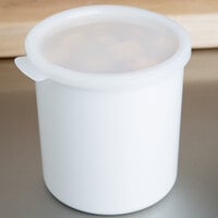 Cambro CP12148 1.2 Qt. White Round Crock with Lid