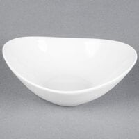 Tuxton BPD-1007 40 oz. Porcelain White China Capistrano Bowl - 12/Case