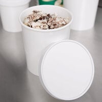 Choice 1 Qt. White Paper Double-Wall Frozen Yogurt / Food Cup with Paper Lid - 25/Pack