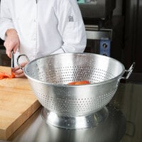 Vollrath 68350 16 Qt. Heavy-Duty Aluminum Colander with Base and Handles