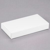 7 1/2 inch x 4 inch x 1 1/8 inch White 1/2 lb. 1-Piece Candy Box   - 25/Pack
