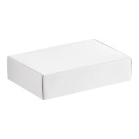 7 1/4" x 4 5/8" x 1 3/4" White 1 1/2 lb. 1-Piece Candy Box   - 25/Pack