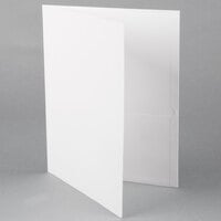 Universal UNV56604 Letter Size 2-Pocket Embossed Paper Pocket Folder, White - 25/Box