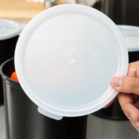 Cambro CPL27148 1.5 Qt. and 2.7 Qt. White Crock Lid for Solid Color Crocks