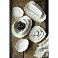 Oneida L5750000954 Stage 12 oz. Warm White Porcelain Sauce Dish - 48/Case