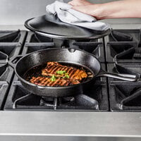 Lodge L8GP3 10 1/4 inch Pre-Seasoned Cast Iron Grill Pan with Cover