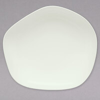 Schonwald 9213975 Islands 67.6 oz. Bone White Porcelain Bowl - 3/Case