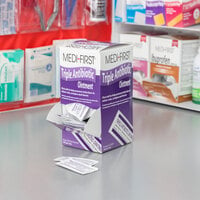 Medi-First 22335 0.5 g Antibiotic Cream Packet - 144/Box