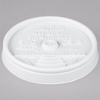 Dart 8UL White Plastic Sip Thru Lid - 1000/Case
