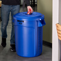 Rubbermaid BRUTE 32 Gallon Blue Round Trash Can and Mixed Recycle Lid