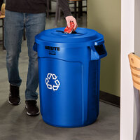 Rubbermaid BRUTE 32 Gallon Blue Round Recycling Bin with Mixed Recycle Lid