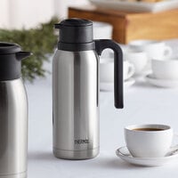 Thermos FN362 32 oz. Stainless Steel Vacuum Insulated Carafe - Twist Top