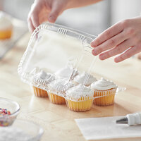 Choice 6-Cup Low Dome Hinged OPS Plastic 4 oz. Cupcake / Muffin Container - 25/Case