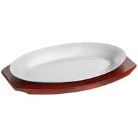 Choice 12 3/4 inch x 8 1/2 inch Oval Aluminum Sizzler Platter with Mahogany Finish Rubberwood Underliner