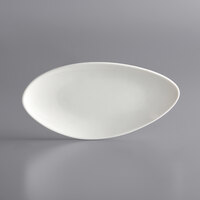 Sample - Acopa Nova 9 inch x 4 1/2 inch Cream White Slim Triangle Coupe Stoneware Plate